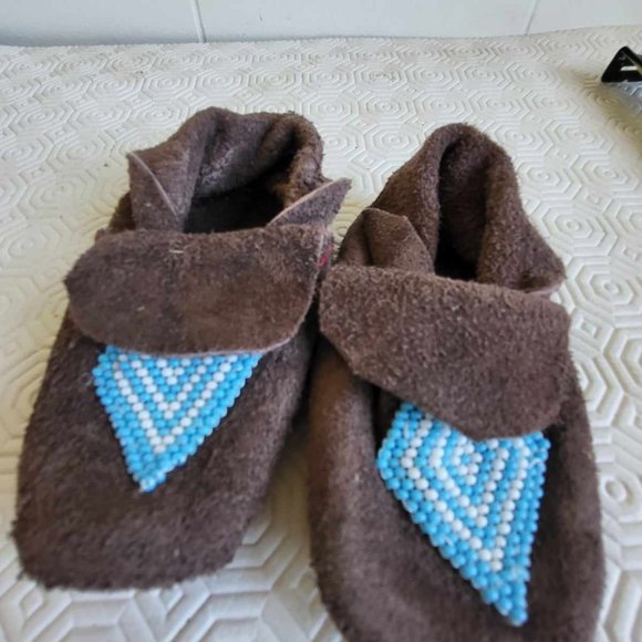 Traditional Hand made vintage moccasins for your little one-reclaimed leather - Picture 1 of 4